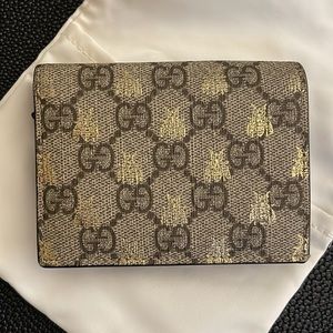 GUCCI GG Supreme Bees Card Case Wallet